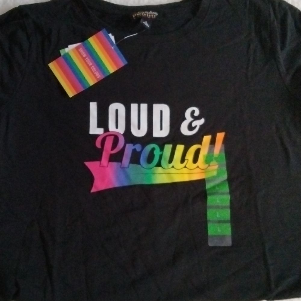NWT Pride Tee - Picture 3 of 3